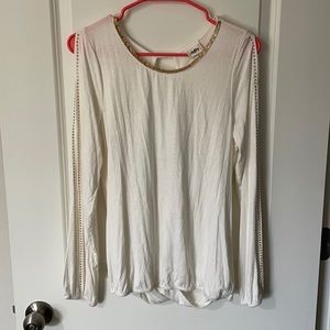 Off white long open sleeve shirt. Small